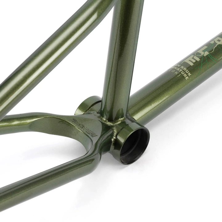 Network Frame "Dan Kruk" Signature