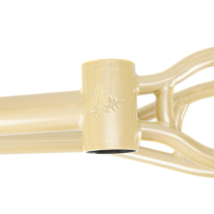 Pathfinder Frame / Felix Prangenberg Signature