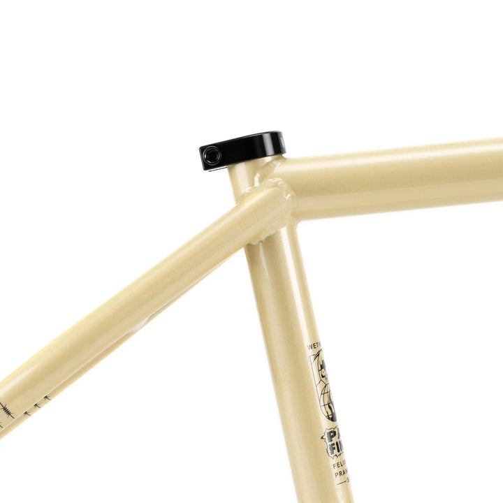 Pathfinder Frame / Felix Prangenberg Signature