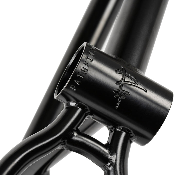 Pathfinder Frame / Felix Prangenberg Signature