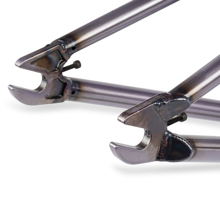 Pathfinder Frame / Felix Prangenberg Signature