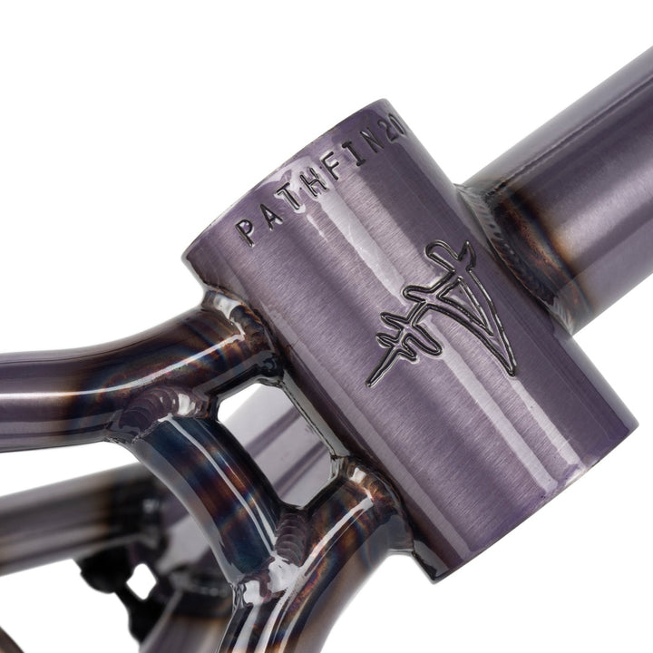 Pathfinder Frame / Felix Prangenberg Signature
