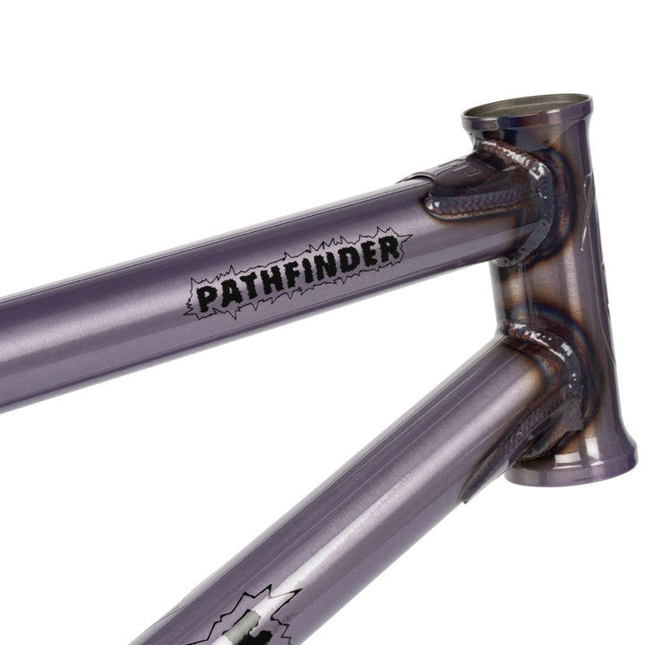 Pathfinder Frame / Felix Prangenberg Signature