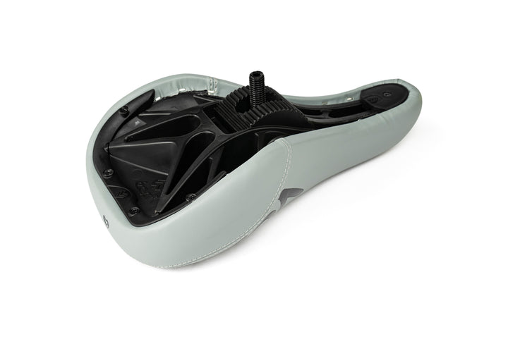 ECLAT VOID PIVOTAL SEAT