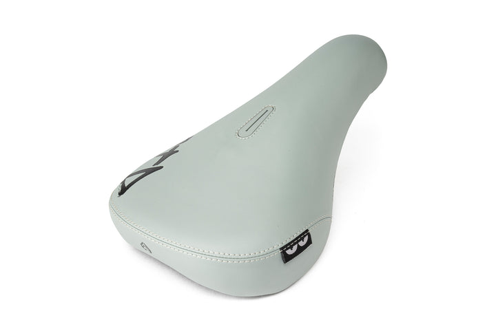 ECLAT VOID PIVOTAL SEAT