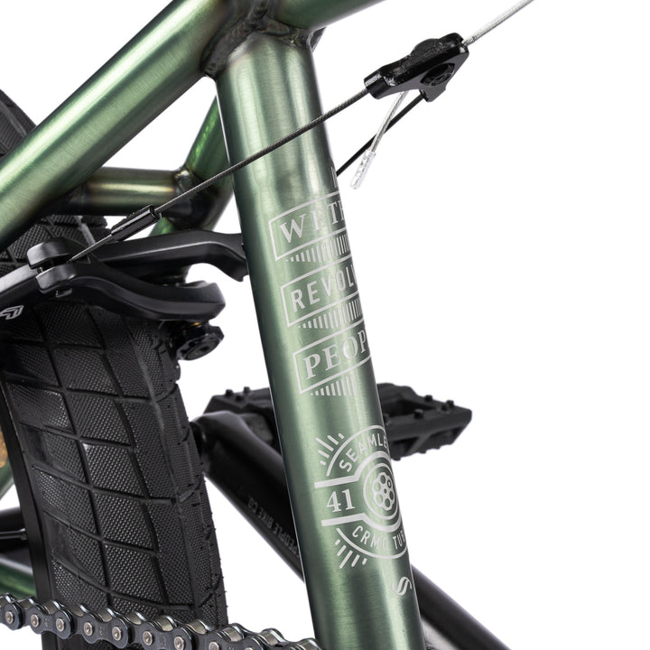 WETHEPEOPLE REVOLVER COMPLETE BIKES