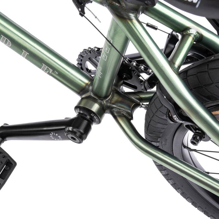 WETHEPEOPLE REVOLVER COMPLETE BIKES