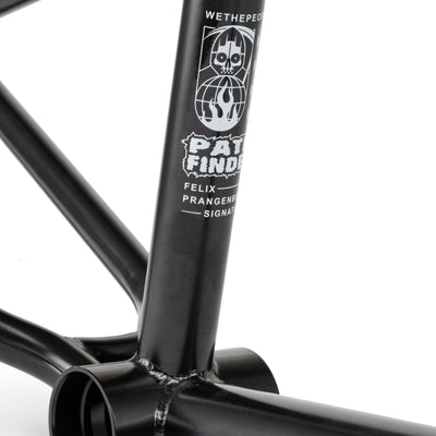 Pathfinder Frame / Felix Prangenberg Signature