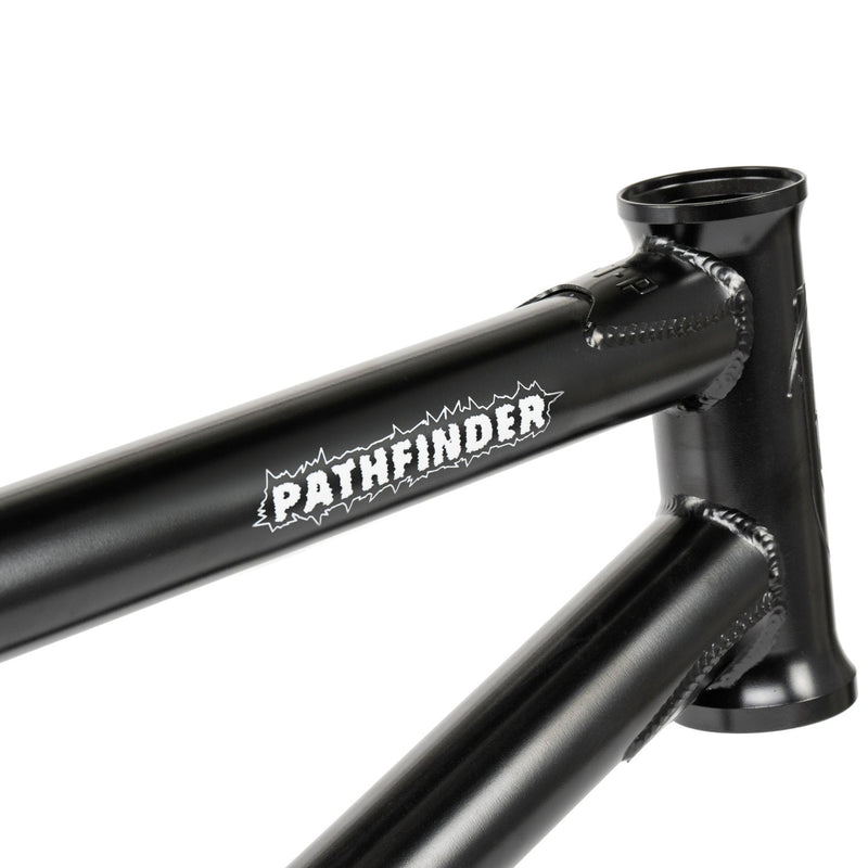 Pathfinder Frame / Felix Prangenberg Signature
