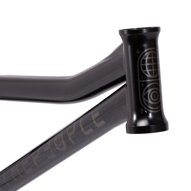 Utopia Frame