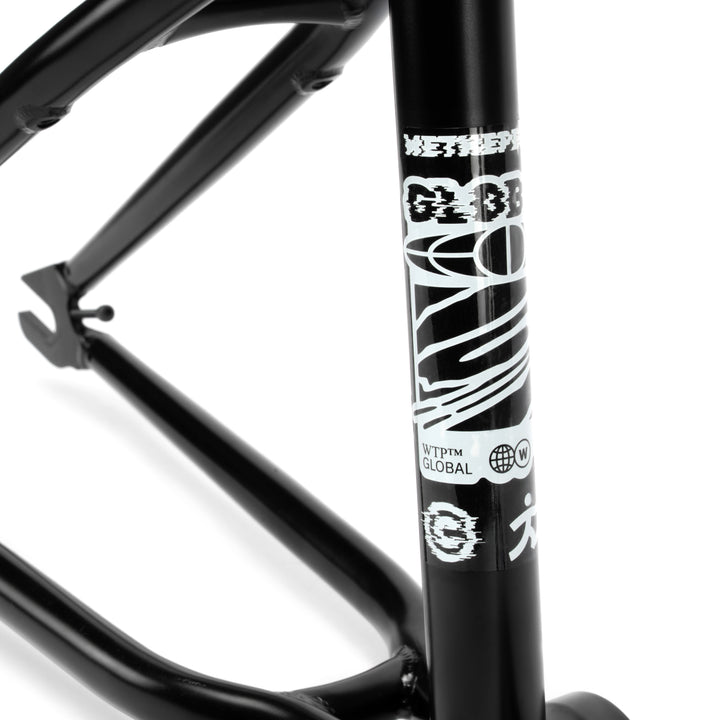 WETHEPEOPLE Global Frame