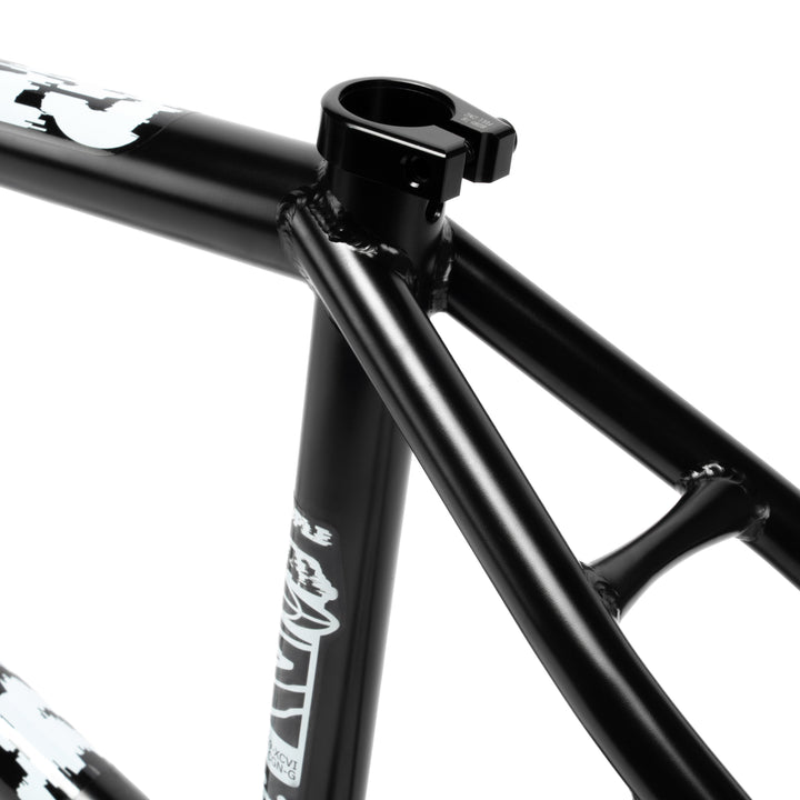 WETHEPEOPLE Global Frame
