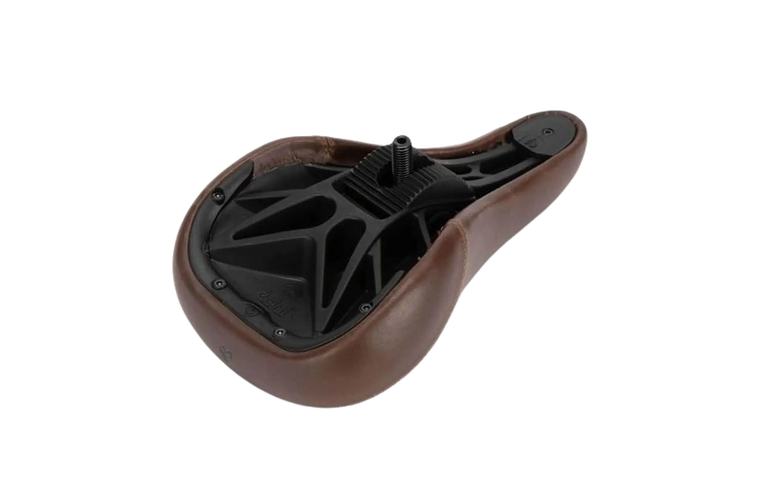 ECLAT VOID PIVOTAL SEAT