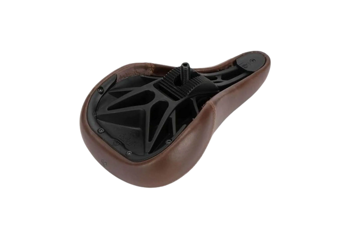 ECLAT VOID PIVOTAL SEAT