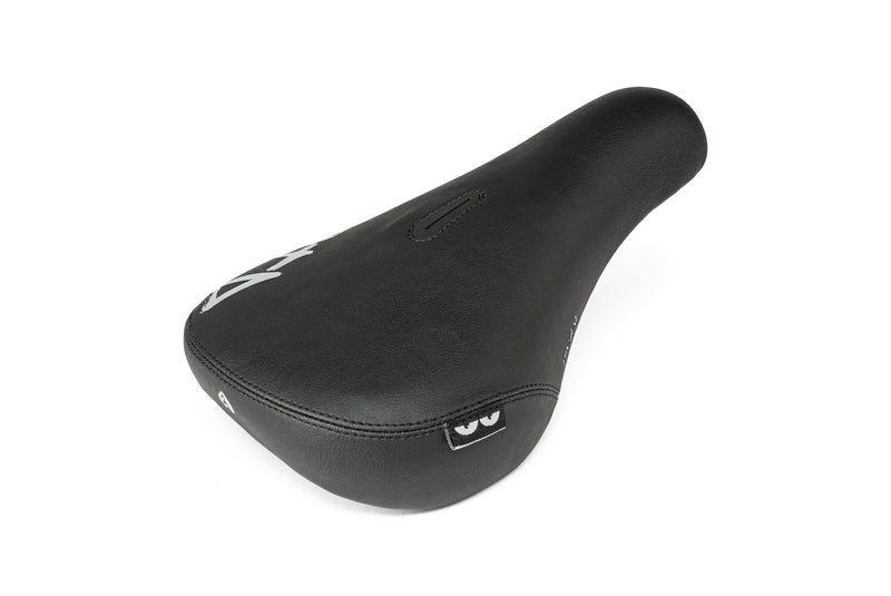 Void Pivotal Seat